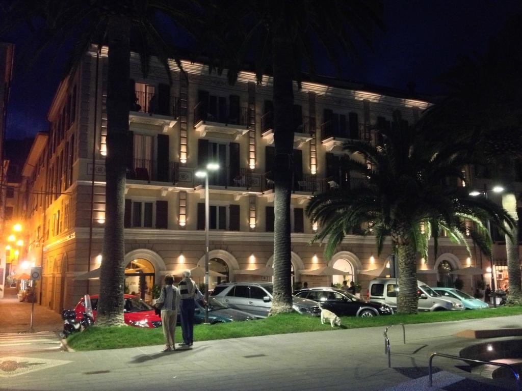 Hotel San Pietro Palace فينالي ليغوري المظهر الخارجي الصورة